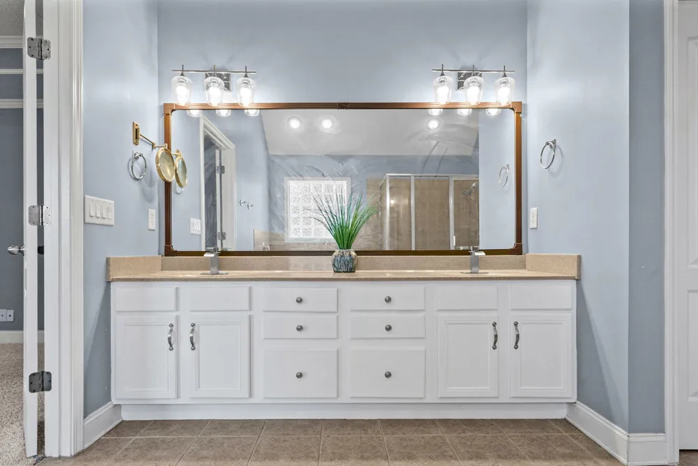 3407 Sango Xing Clarksville, TN 37043