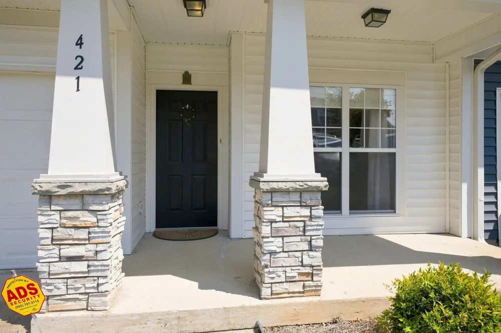 421 Normandy Cir Nashville, TN 37209