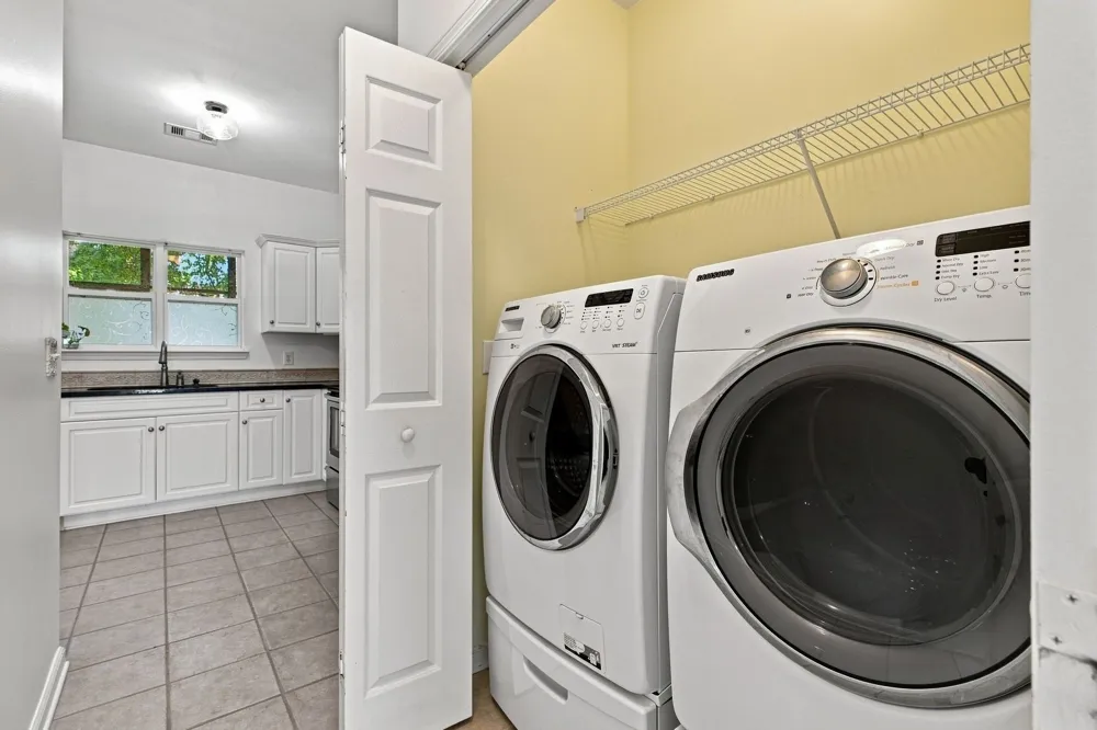 421 Normandy Cir Nashville, TN 37209