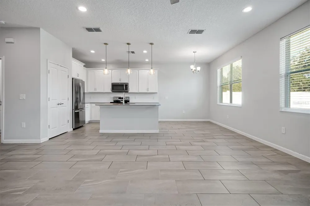 1121 HENDON LOOP Davenport, FL 33837