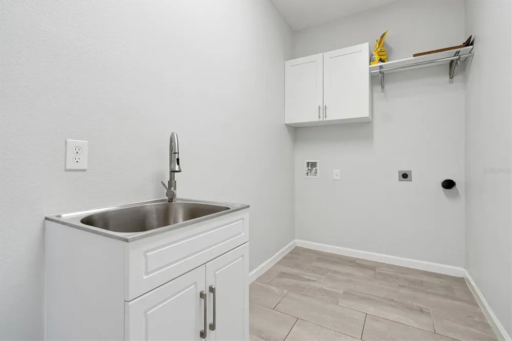 1121 HENDON LOOP Davenport, FL 33837