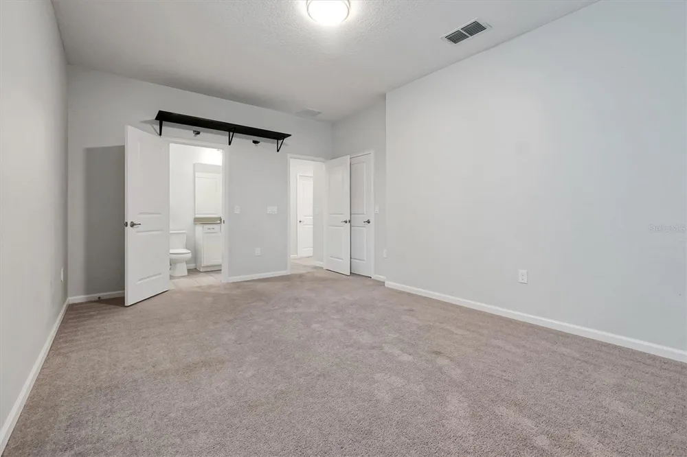 1121 HENDON LOOP Davenport, FL 33837