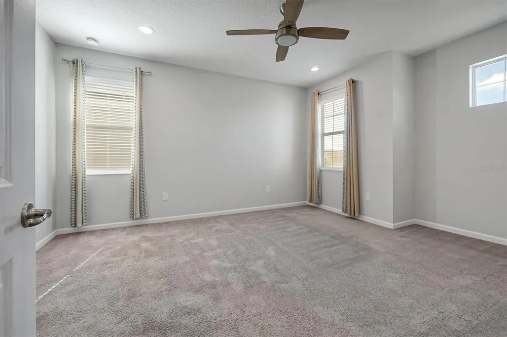 1121 HENDON LOOP Davenport, FL 33837