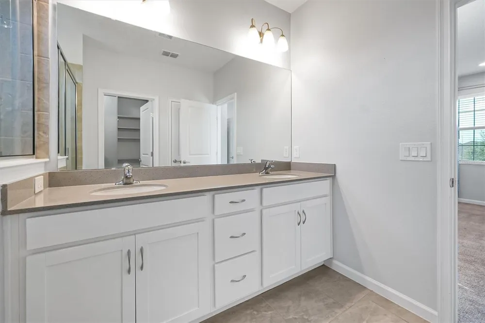 1121 HENDON LOOP Davenport, FL 33837
