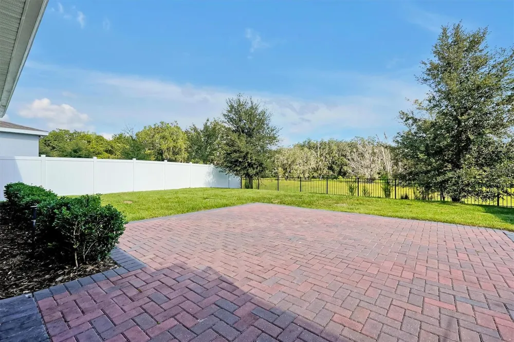 1121 HENDON LOOP Davenport, FL 33837