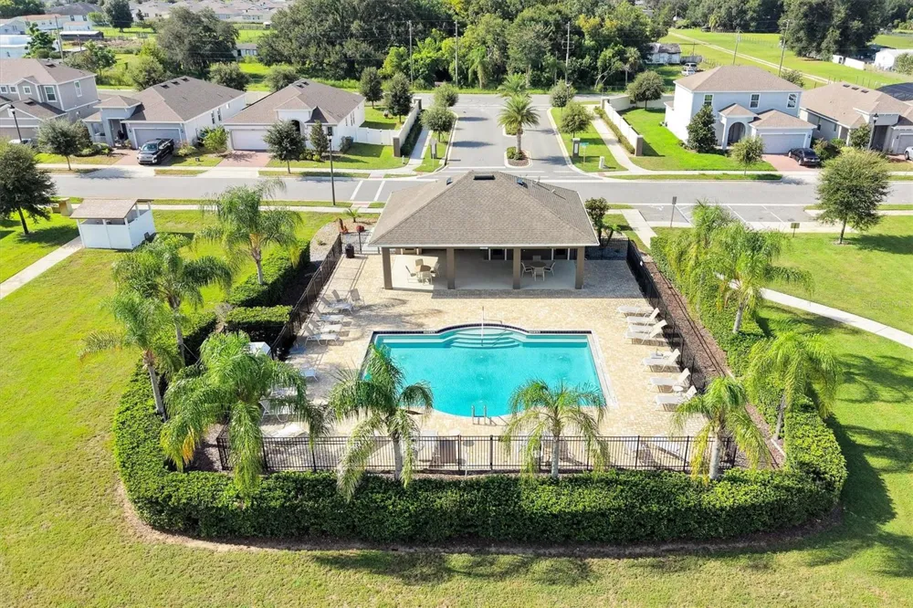 1121 HENDON LOOP Davenport, FL 33837
