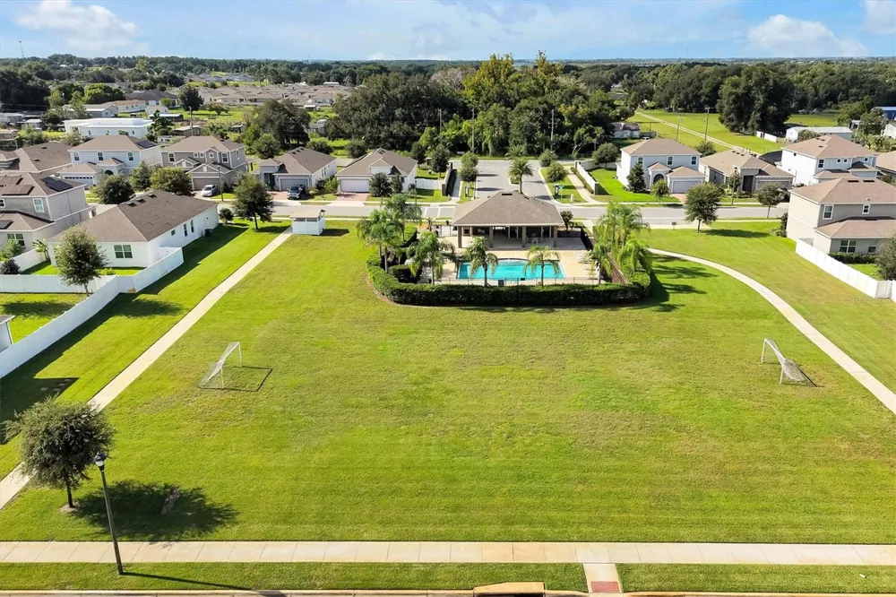 1121 HENDON LOOP Davenport, FL 33837