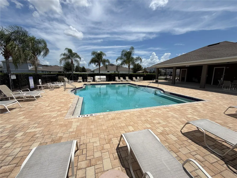 1121 HENDON LOOP Davenport, FL 33837