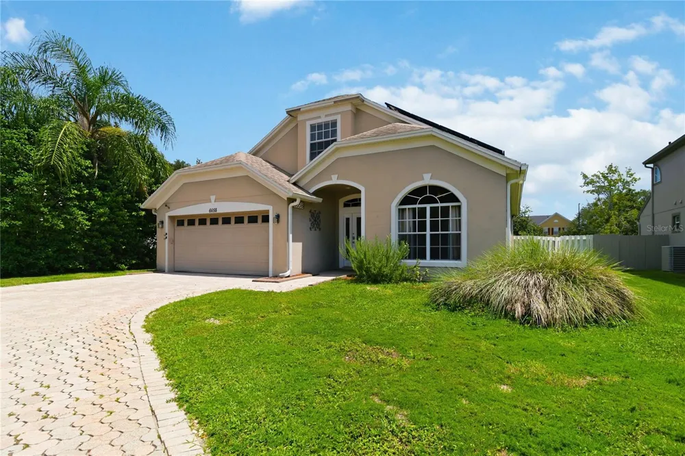 6658 LAKE PEMBROKE PLACE Orlando, FL 32829