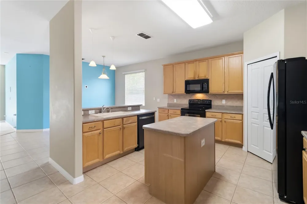 6658 LAKE PEMBROKE PLACE Orlando, FL 32829