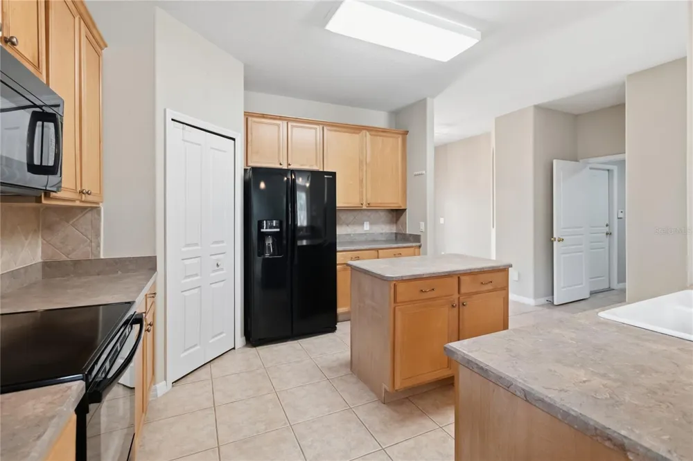6658 LAKE PEMBROKE PLACE Orlando, FL 32829