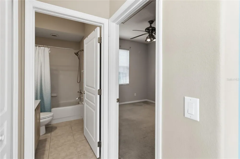 6658 LAKE PEMBROKE PLACE Orlando, FL 32829