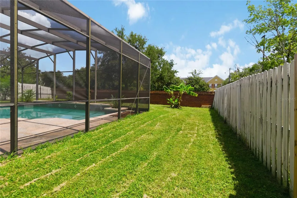 6658 LAKE PEMBROKE PLACE Orlando, FL 32829
