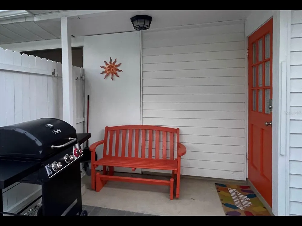 828 S TUTTLE AVENUE #B Sarasota, FL 34237