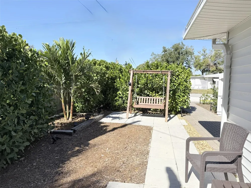 828 S TUTTLE AVENUE #B Sarasota, FL 34237