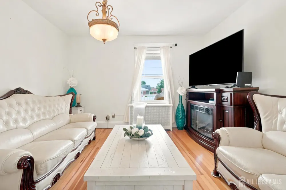 583 McKeon Street Perth Amboy, NJ 08861