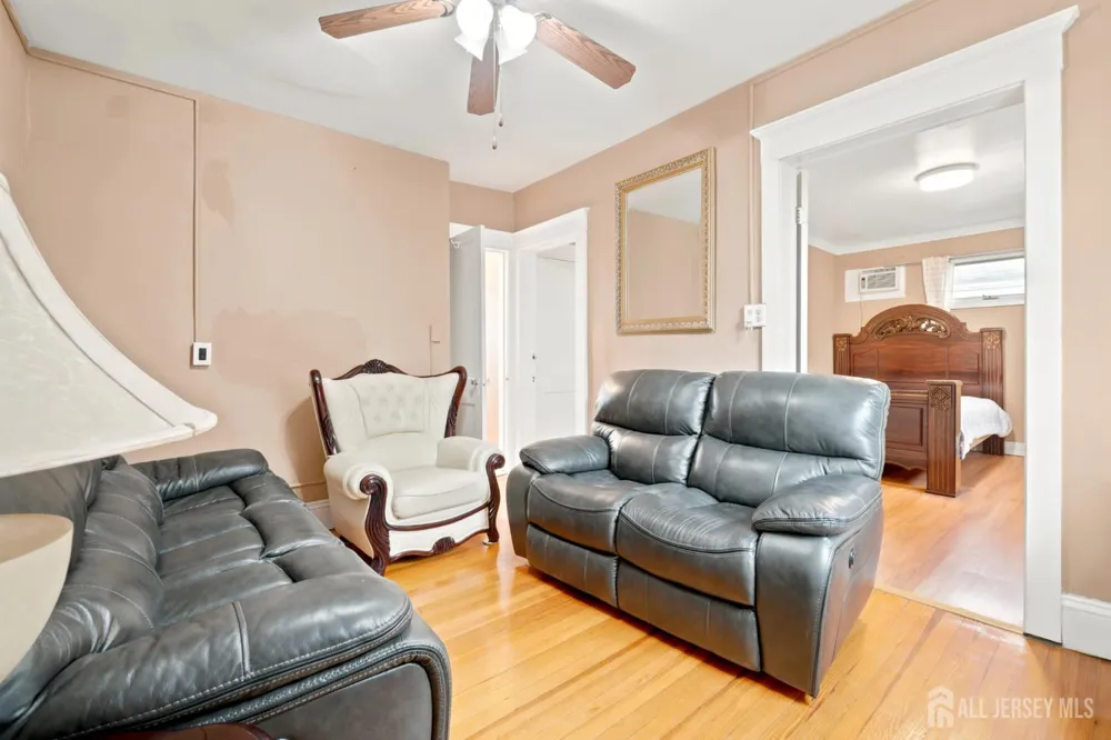 583 McKeon Street Perth Amboy, NJ 08861