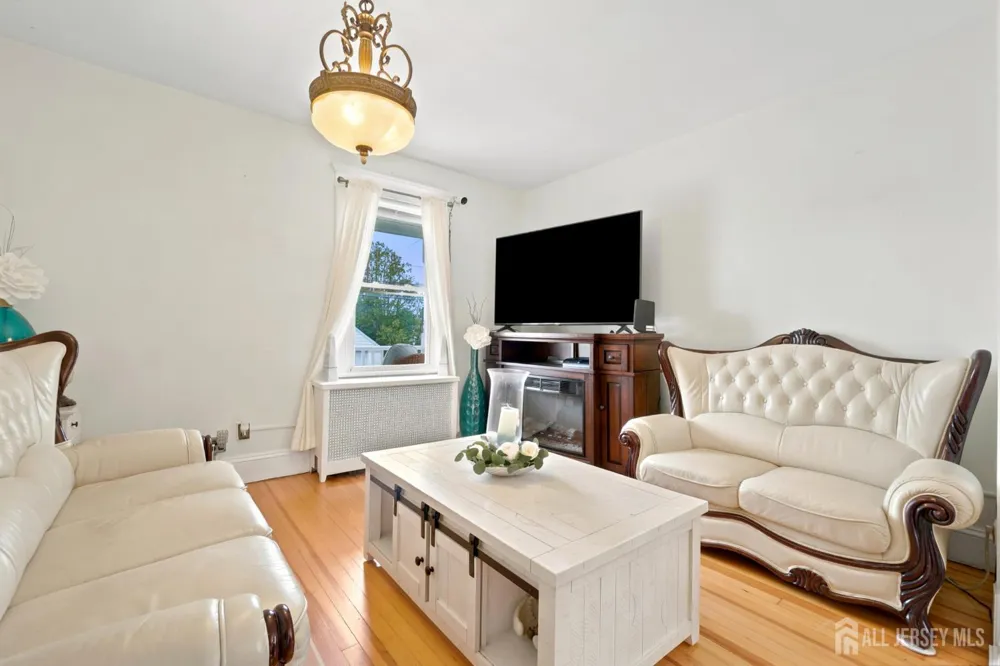 583 McKeon Street Perth Amboy, NJ 08861