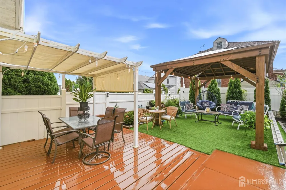 583 McKeon Street Perth Amboy, NJ 08861