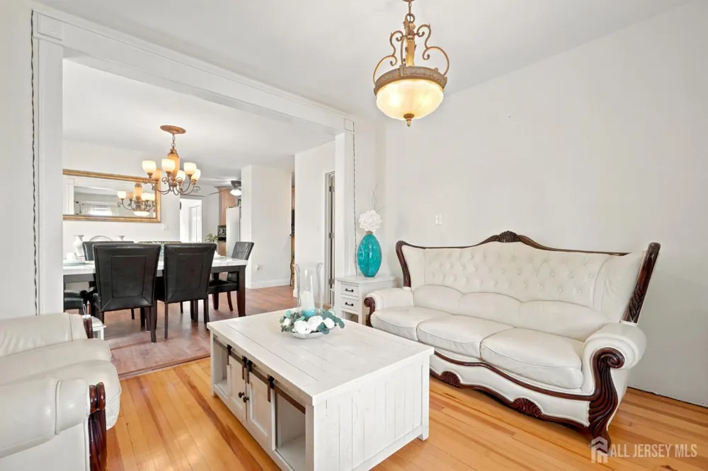 583 McKeon Street Perth Amboy, NJ 08861