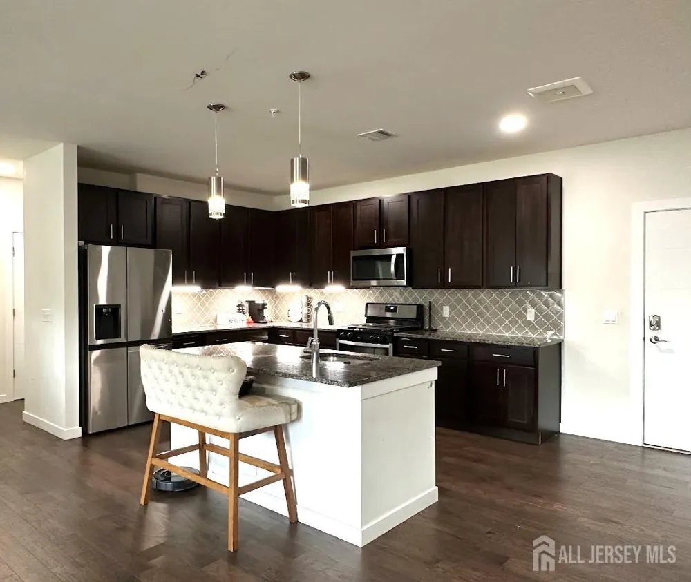 732 Lorhan Drive Piscataway, NJ 08854