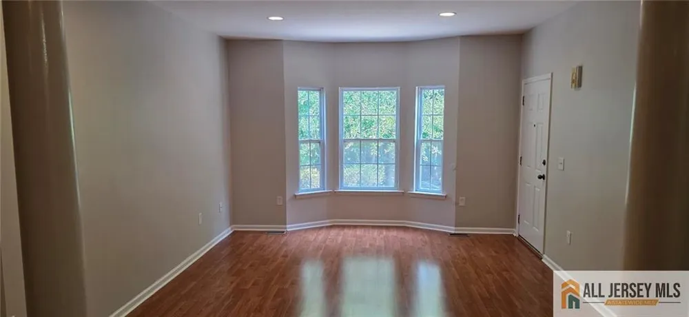 35 Forest Drive #35 Piscataway, NJ 08854