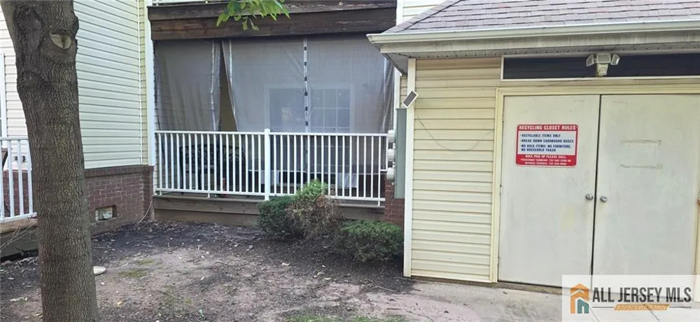 35 Forest Drive #35 Piscataway, NJ 08854