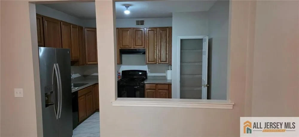 35 Forest Drive #35 Piscataway, NJ 08854