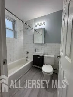 120 W 3 AVENUE #3 Roselle, NJ 07203