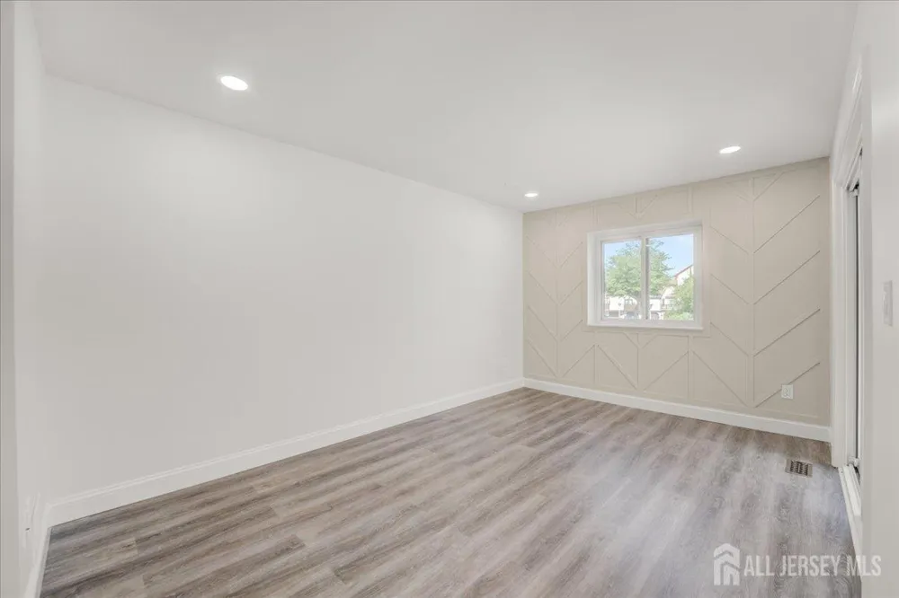 17 Emerald Lane Old Bridge, NJ 08857