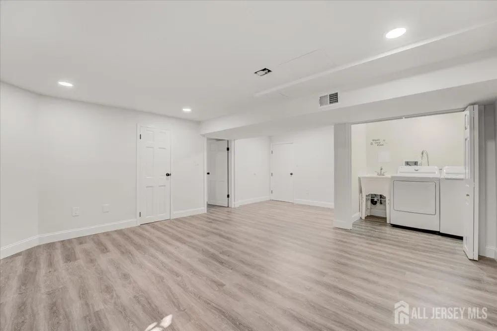 17 Emerald Lane Old Bridge, NJ 08857