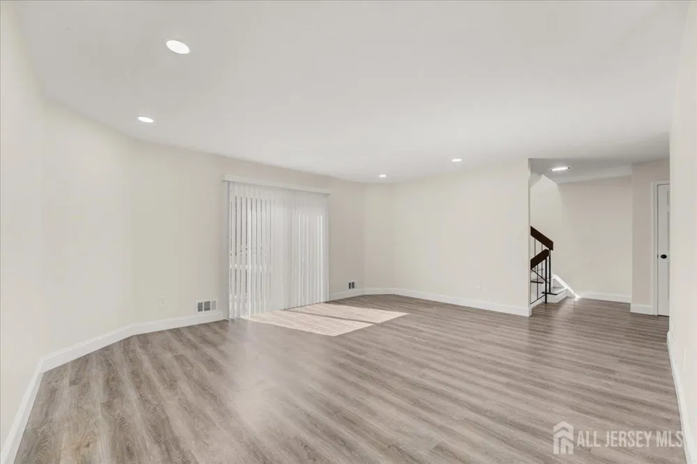 17 Emerald Lane Old Bridge, NJ 08857