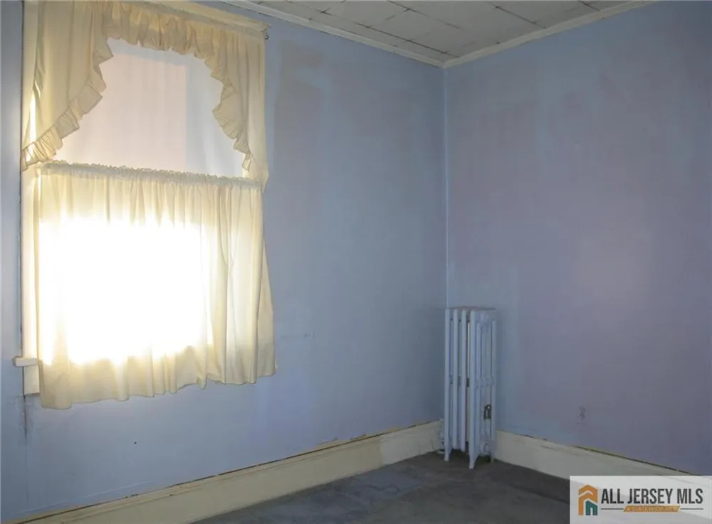 9 Elmwood Place North Brunswick, NJ 08902