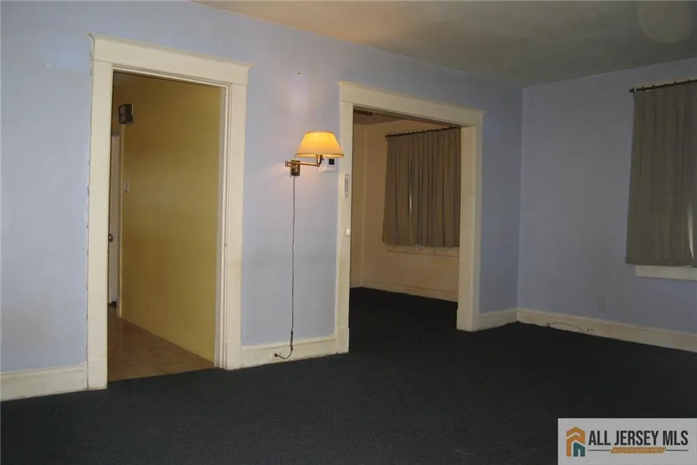 9 Elmwood Place North Brunswick, NJ 08902
