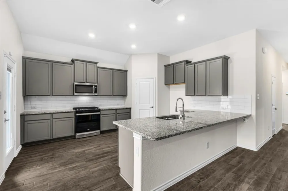 11309 Ponderosa Trail Aubrey, TX 76227