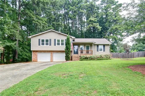 2300 Twiggs Cove NW
