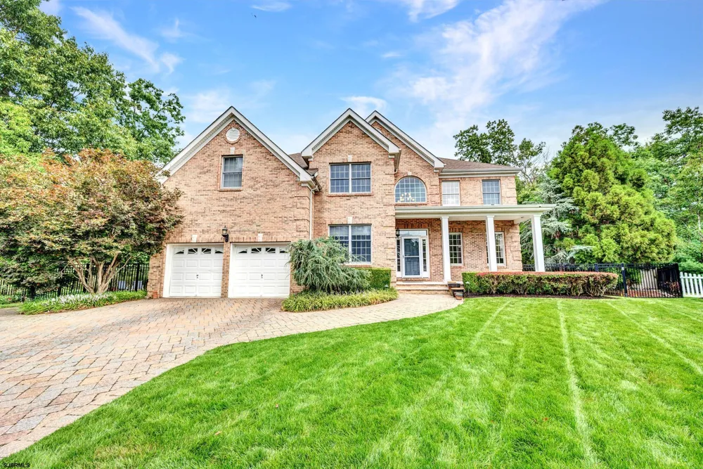44 Monet Dr Mays Landing, NJ 08330