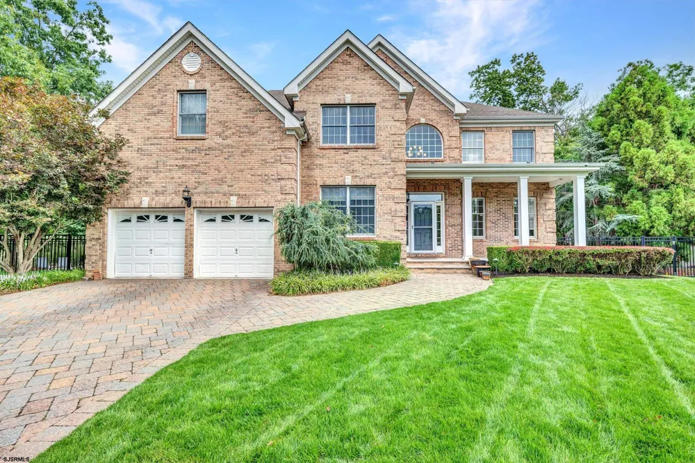 44 Monet Dr Mays Landing, NJ 08330