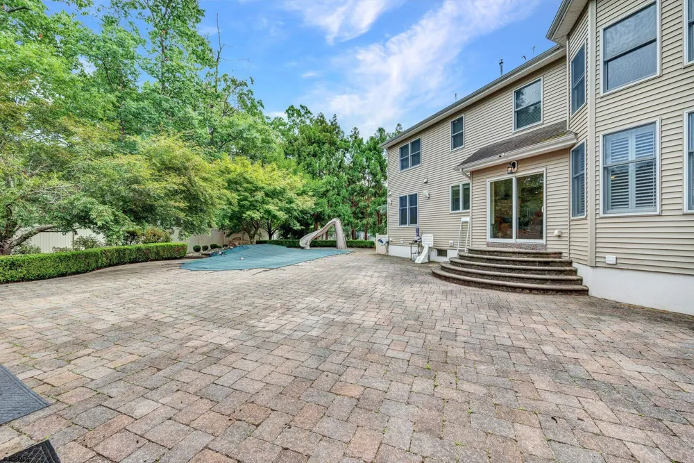 44 Monet Dr Mays Landing, NJ 08330