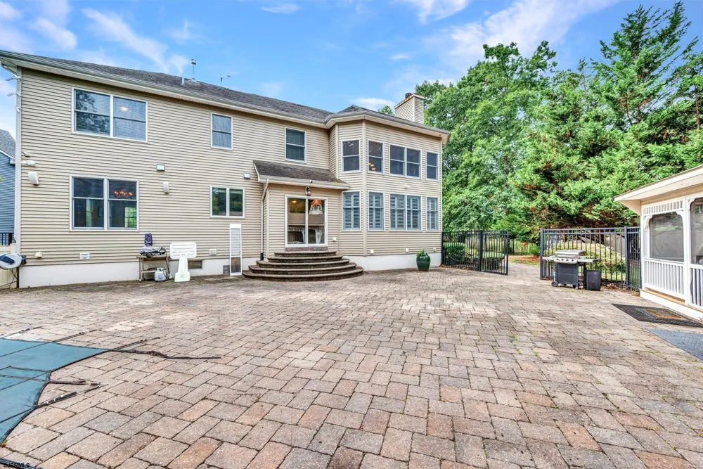 44 Monet Dr Mays Landing, NJ 08330