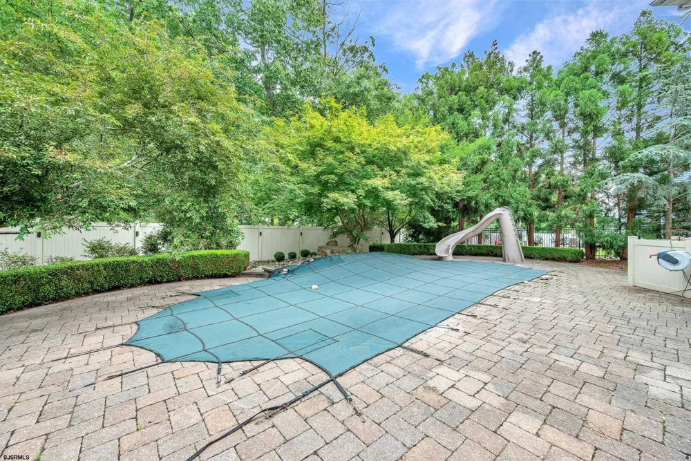 44 Monet Dr Mays Landing, NJ 08330