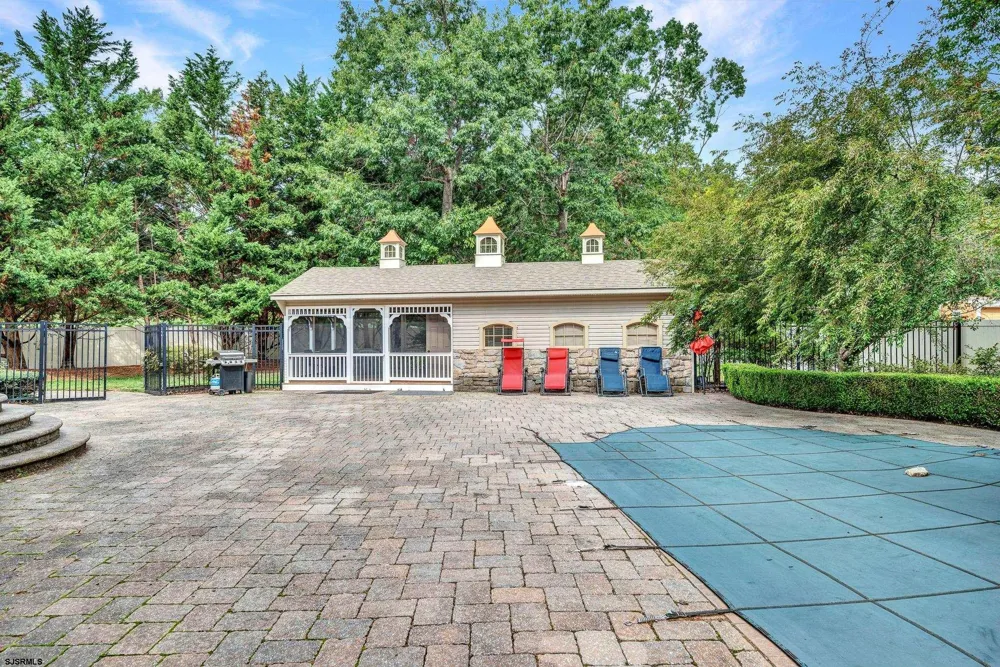 44 Monet Dr Mays Landing, NJ 08330