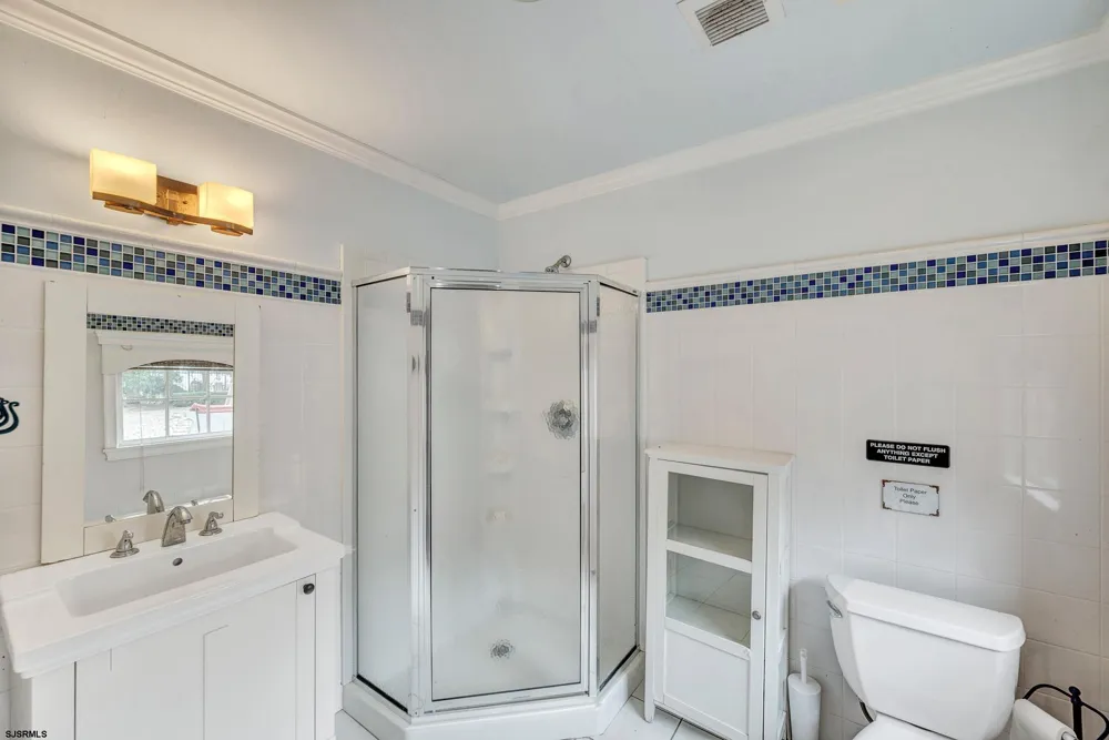 44 Monet Dr Mays Landing, NJ 08330
