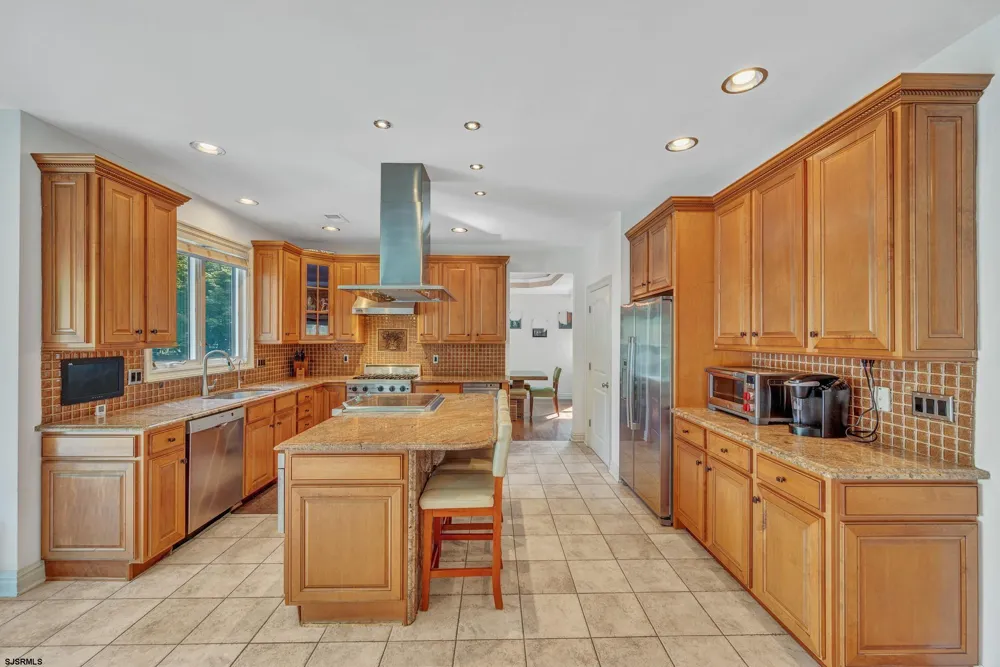 44 Monet Dr Mays Landing, NJ 08330