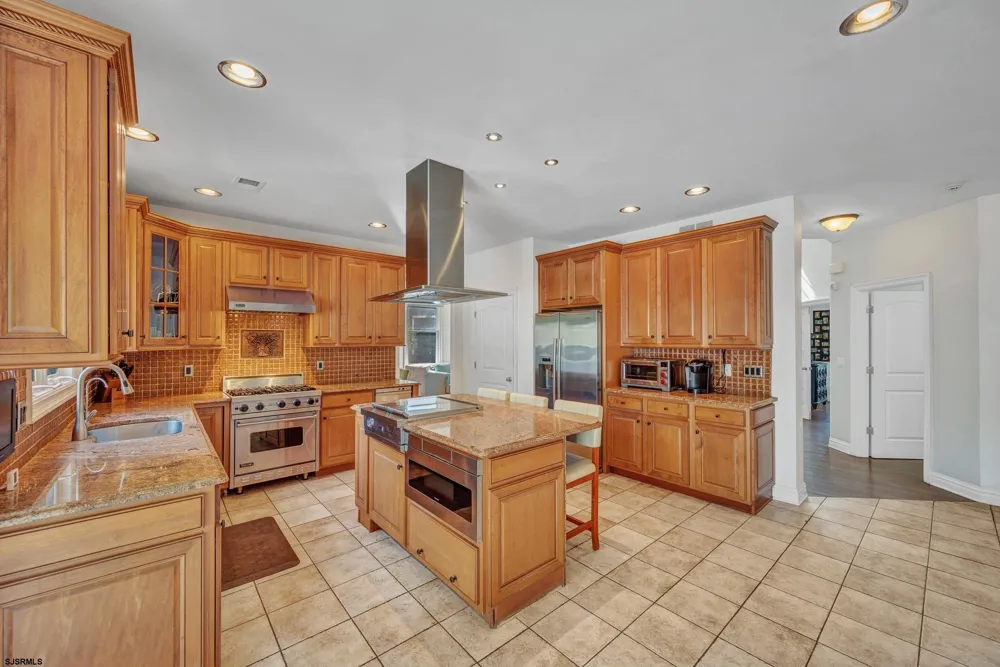 44 Monet Dr Mays Landing, NJ 08330