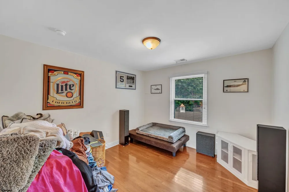 44 Monet Dr Mays Landing, NJ 08330