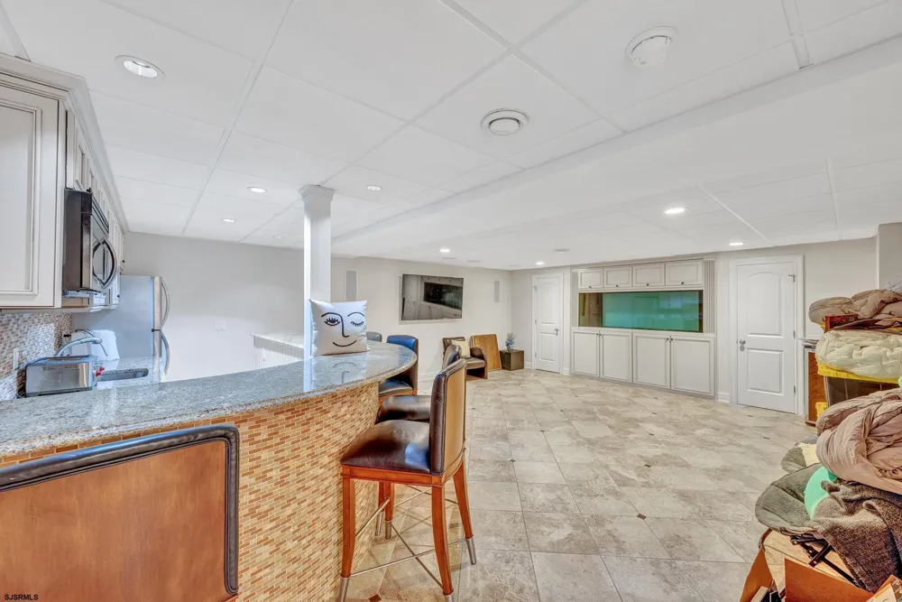 44 Monet Dr Mays Landing, NJ 08330