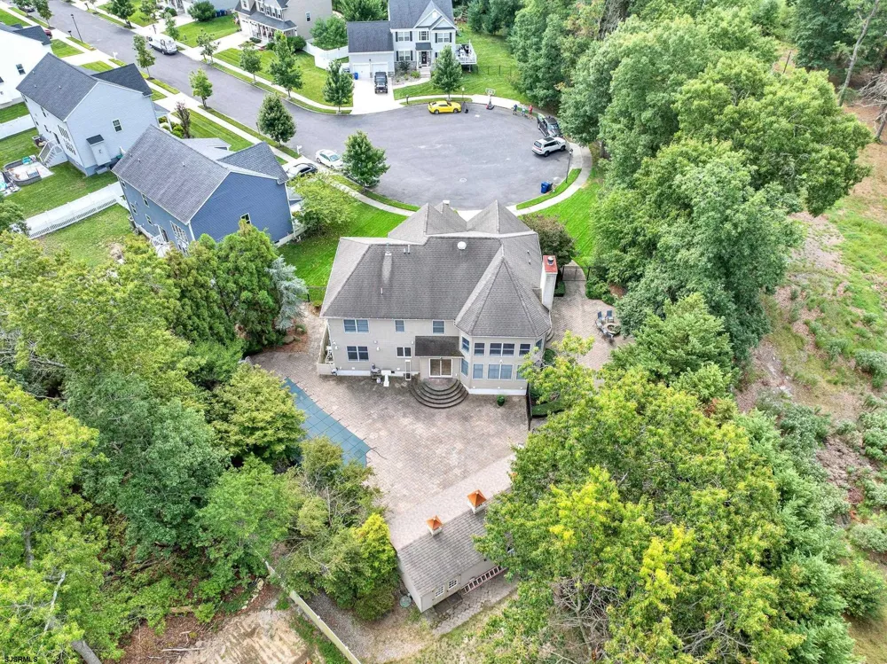 44 Monet Dr Mays Landing, NJ 08330