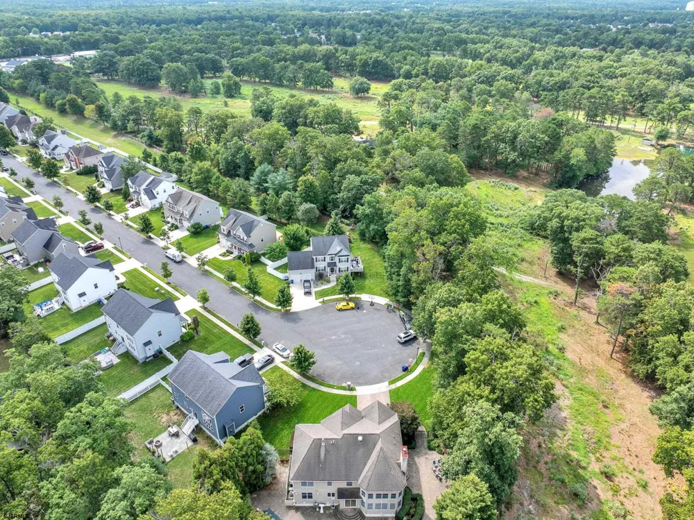 44 Monet Dr Mays Landing, NJ 08330