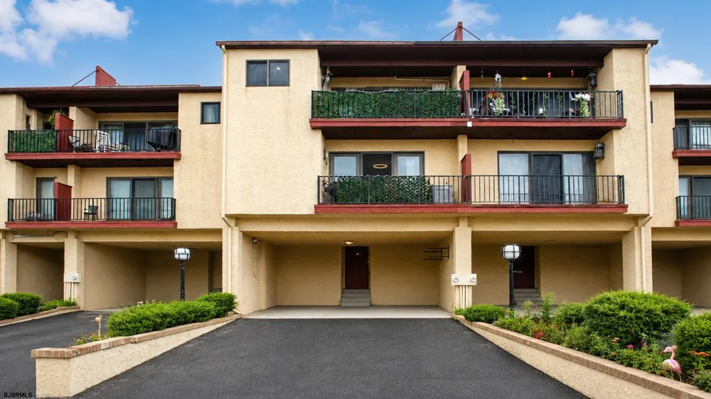 18 Empire Dr Egg Harbor Township, NJ 08232